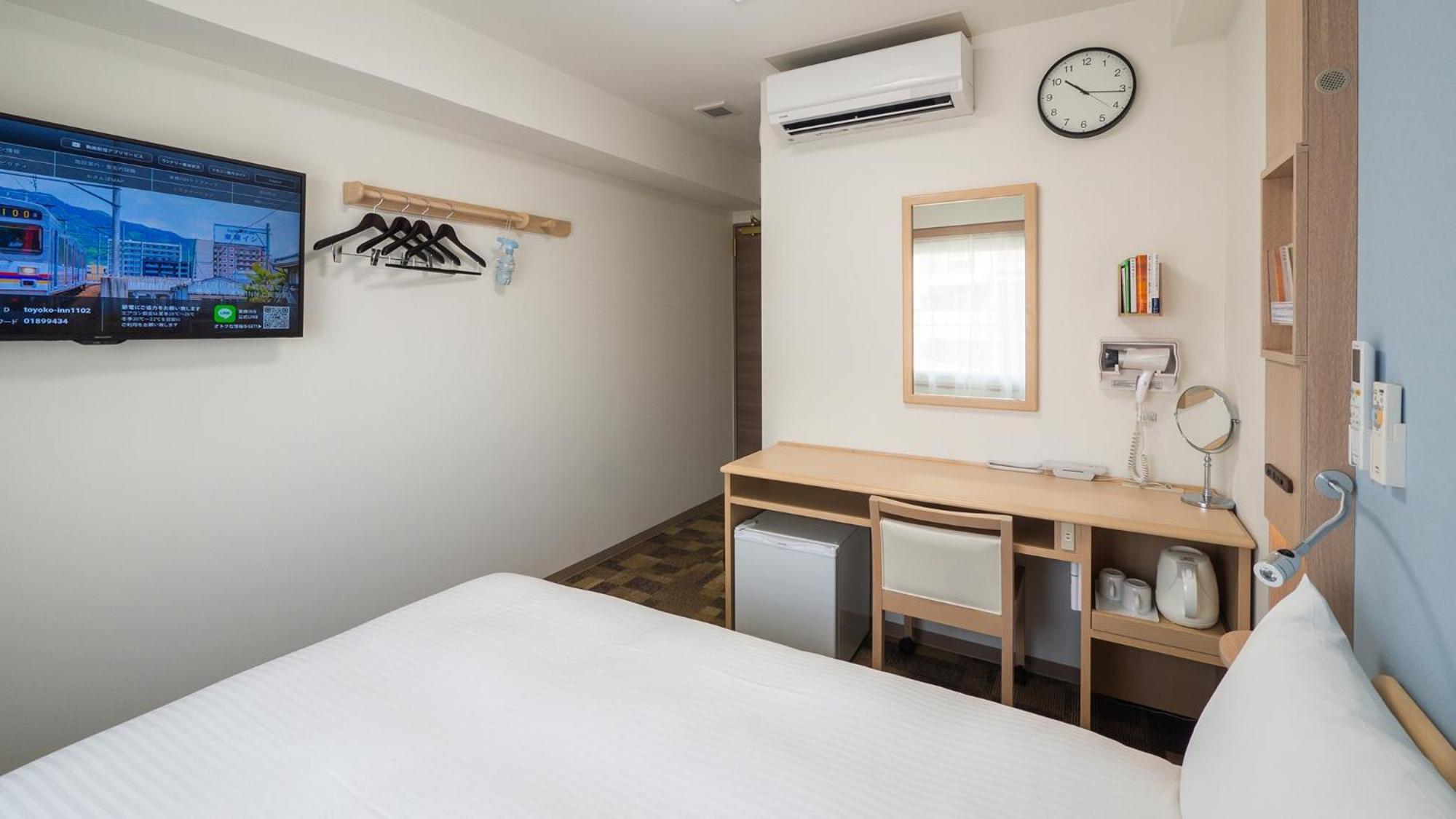 Toyoko Inn Chigasaki Shiyakusho Стая снимка